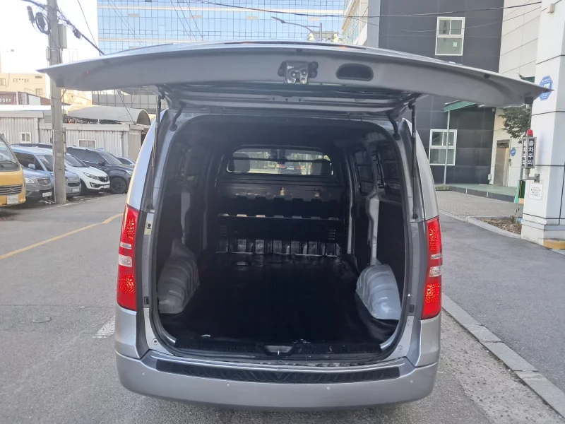 Hyundai Grand Starex