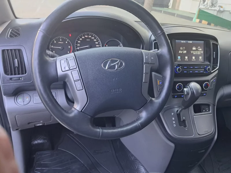 Hyundai Grand Starex