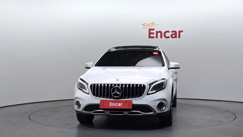 Mercedes-Benz GLA-Class