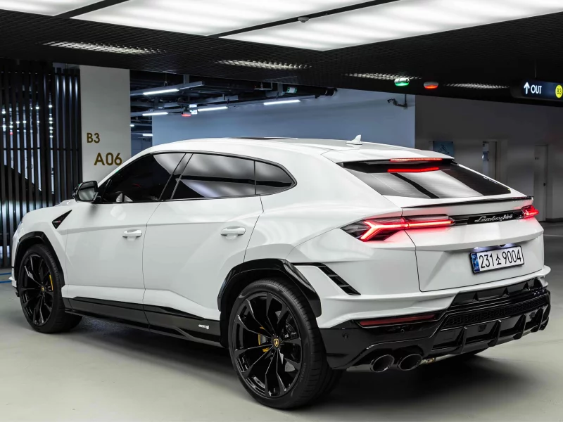 Lamborghini URUS