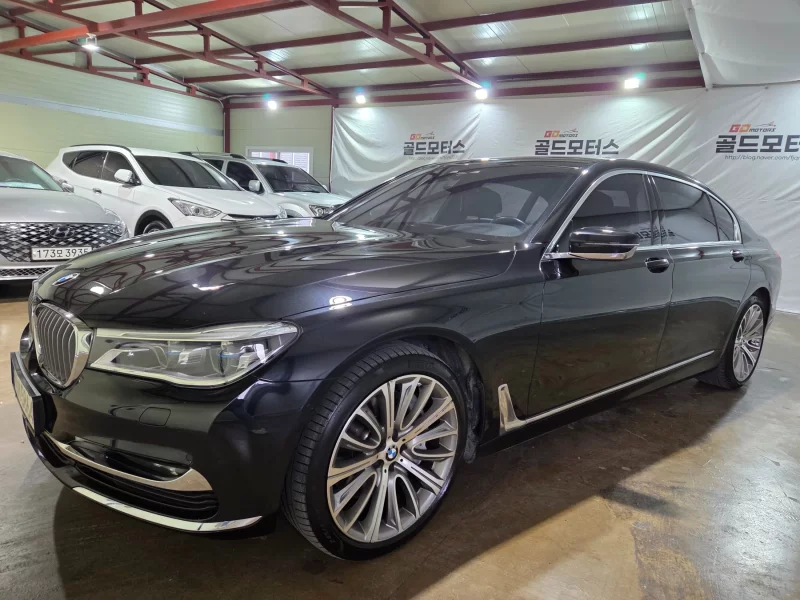 BMW 7-Series