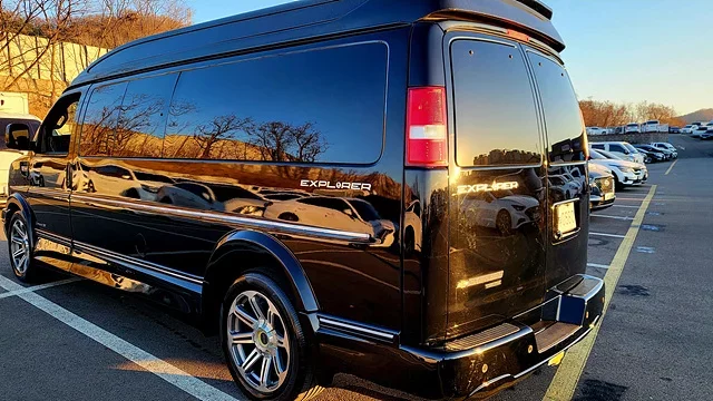 Chevrolet Express Van
