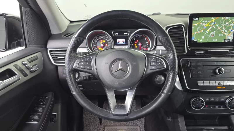 Mercedes-Benz GLE-Class