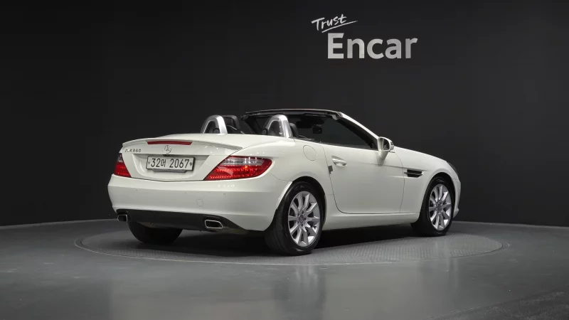 Mercedes-Benz SLK-Class