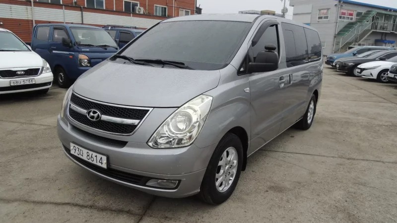Hyundai Starex
