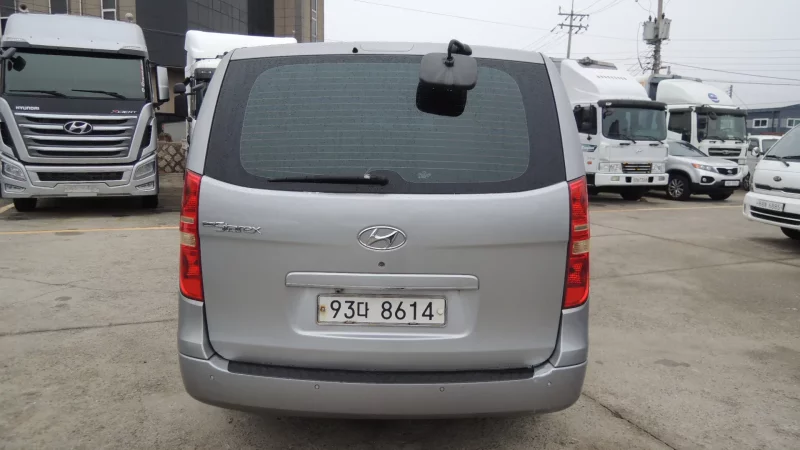 Hyundai Starex