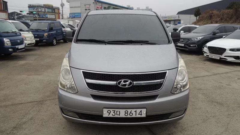 Hyundai Starex