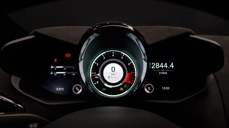 Aston Martin VANTAGE