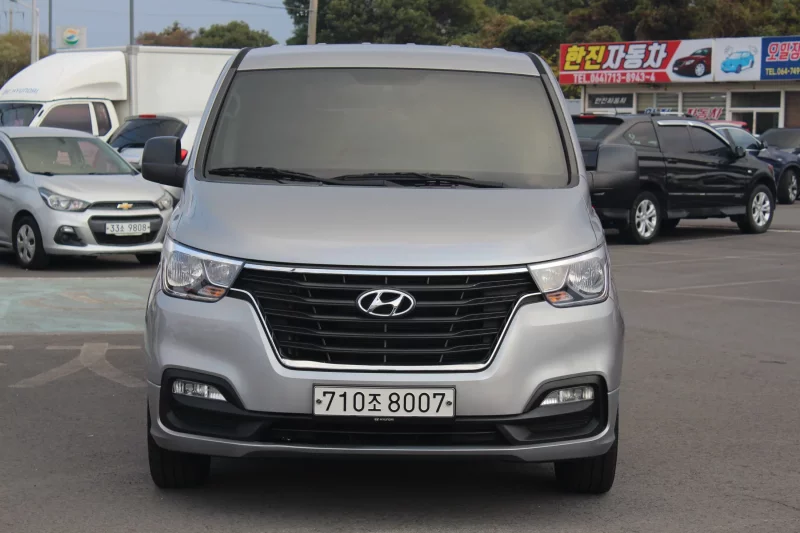 Hyundai Starex