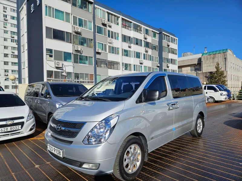Hyundai Starex