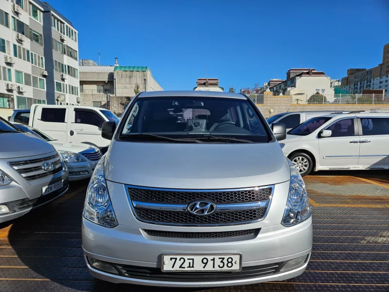 Hyundai Starex