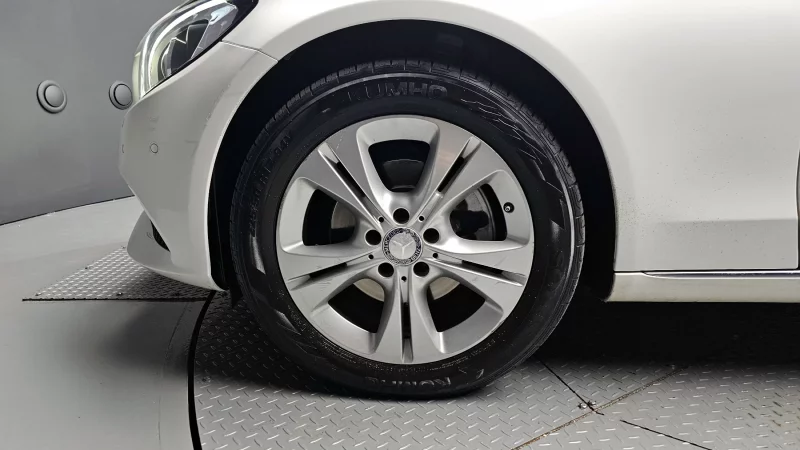 Mercedes-Benz C-Class