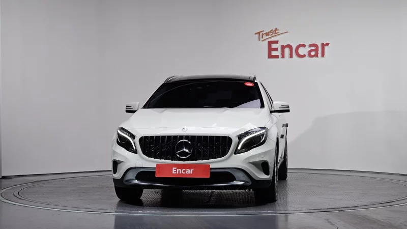 Mercedes-Benz GLA-Class