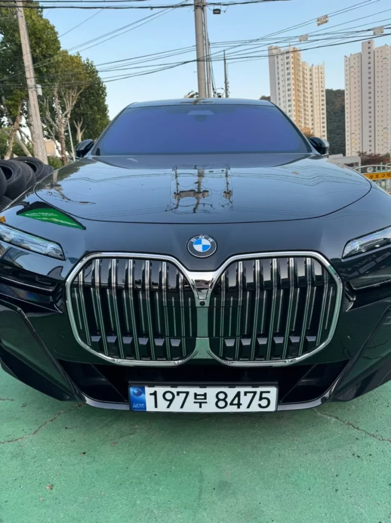 BMW 7-Series