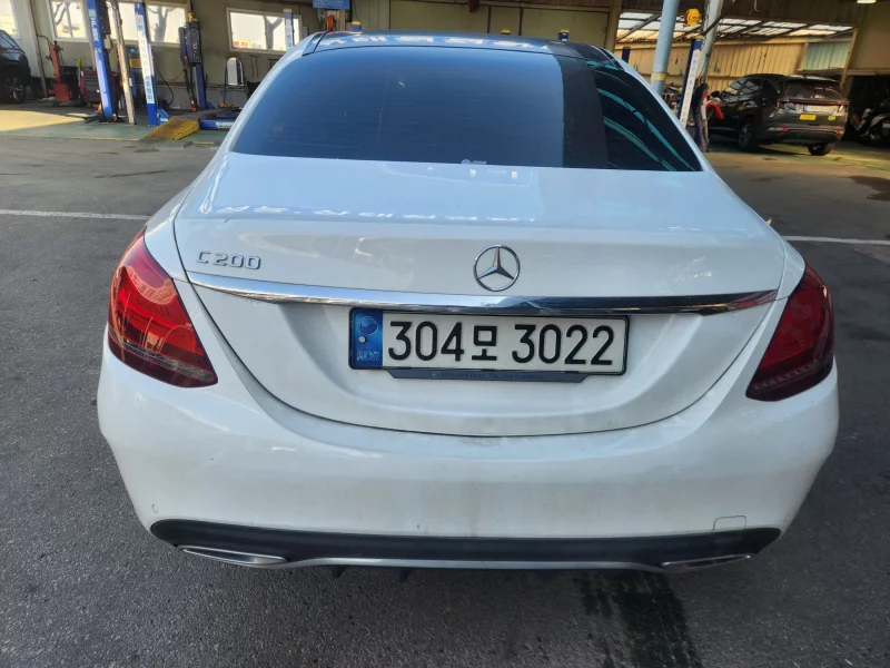 Mercedes-Benz C-Class