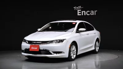 Chrysler 200