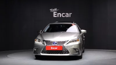 Lexus CT200h