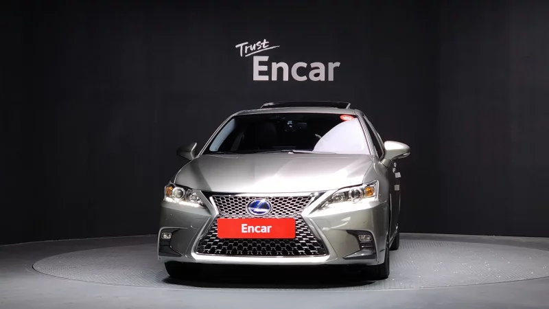 Lexus CT200h