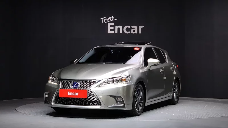 Lexus CT200h