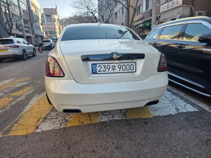 Rolls-Royce GHOST