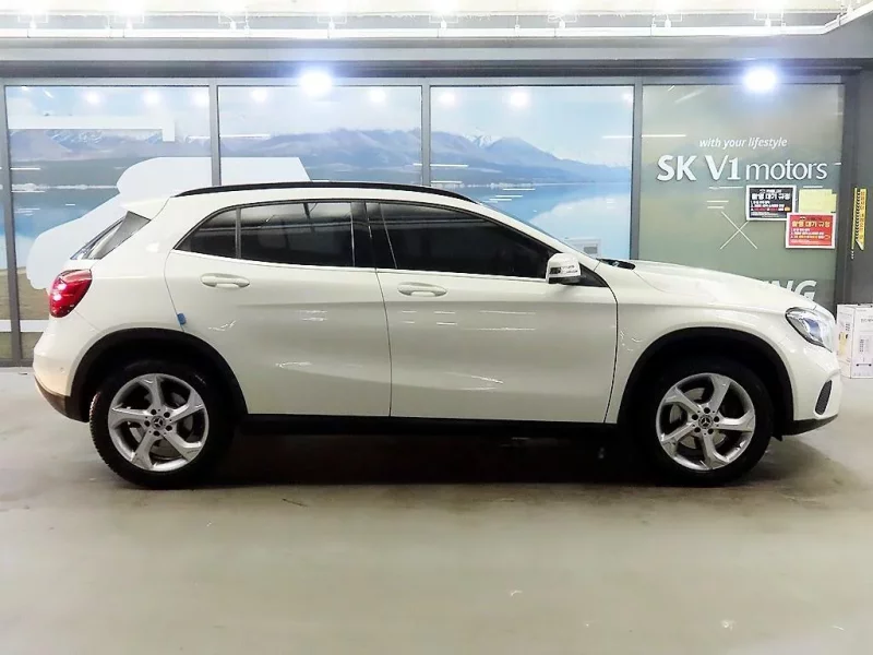 Mercedes-Benz GLA-Class