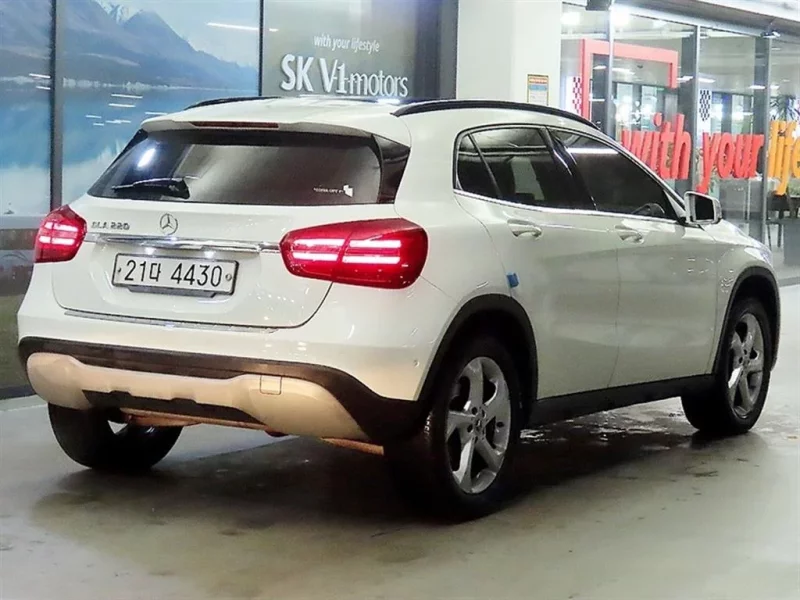 Mercedes-Benz GLA-Class