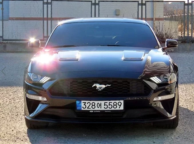 Ford MUSTANG