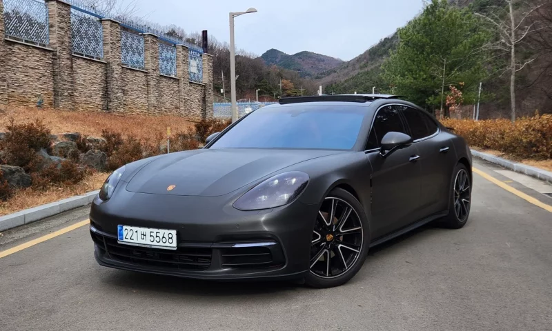 Porsche PANAMERA