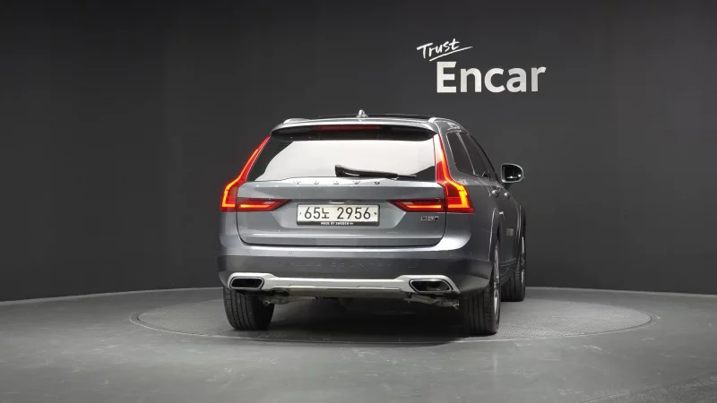 Volvo V90