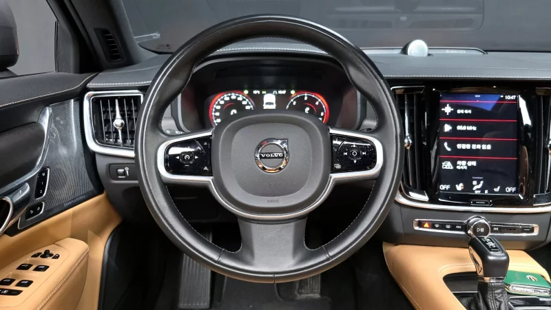 Volvo V90