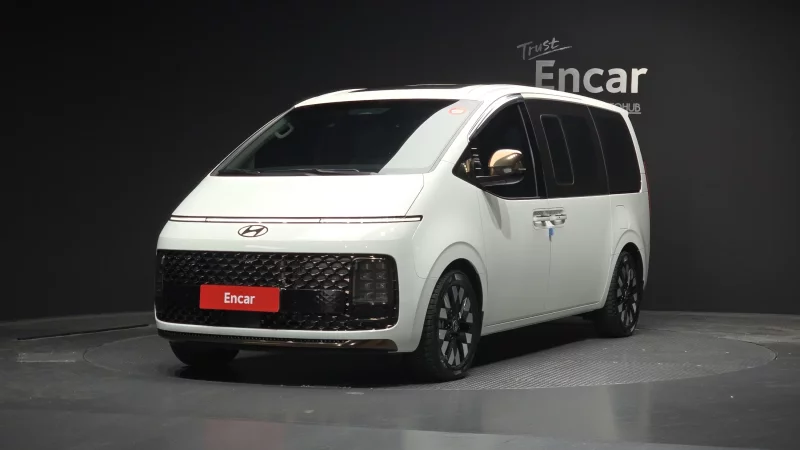 Hyundai Staria