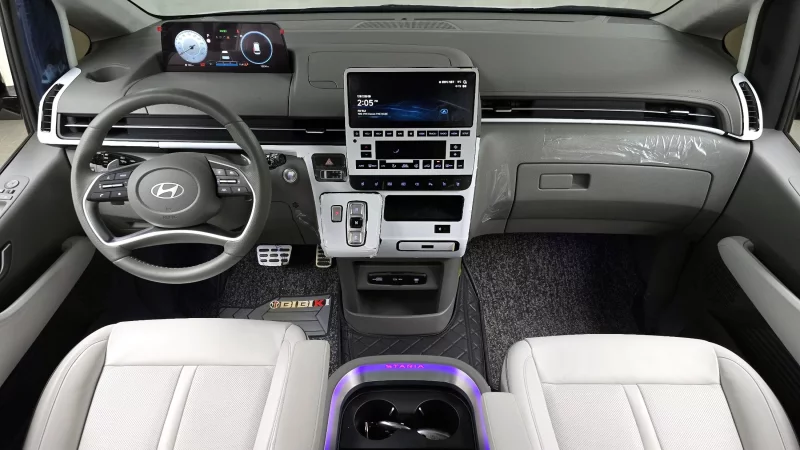 Hyundai Staria