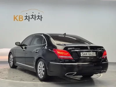 Hyundai Equus