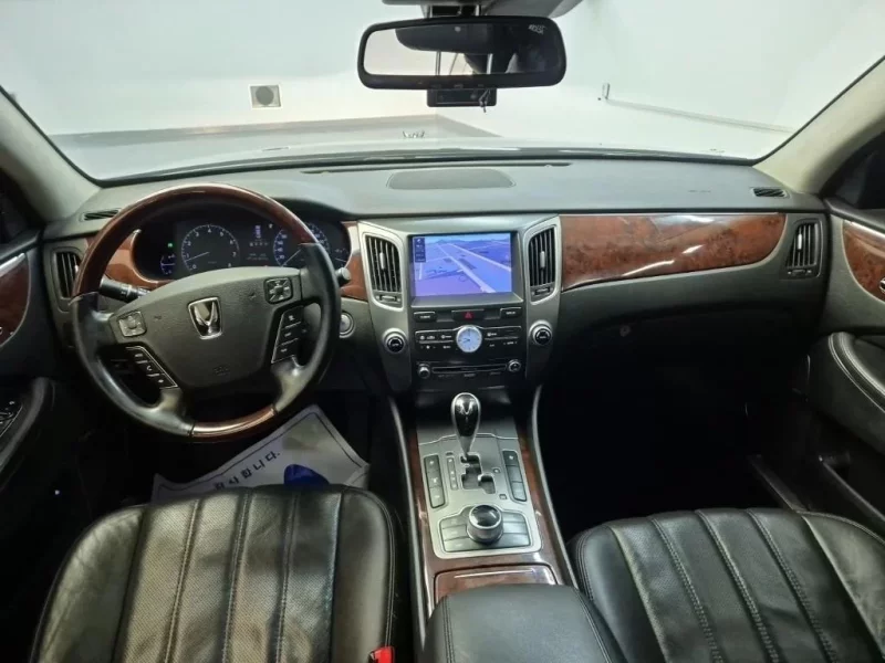 Hyundai Equus