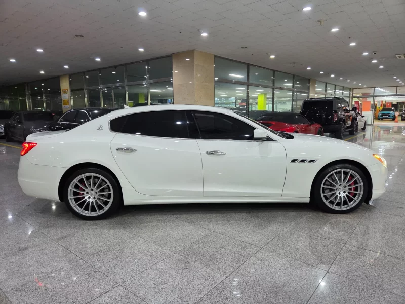 Maserati QUATTROPORTE