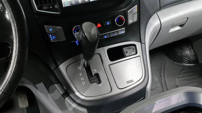 Hyundai Grand Starex