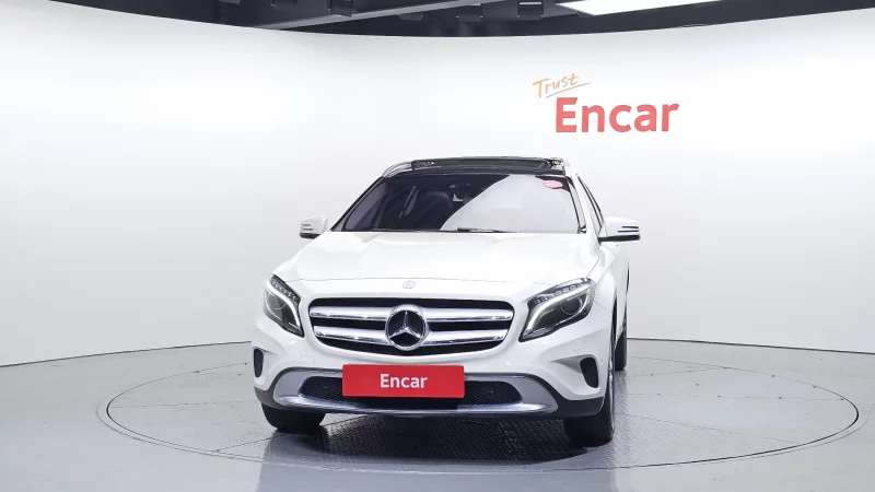 Mercedes-Benz GLA-Class