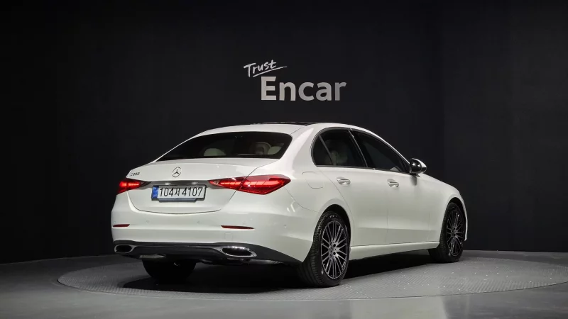 Mercedes-Benz C-Class