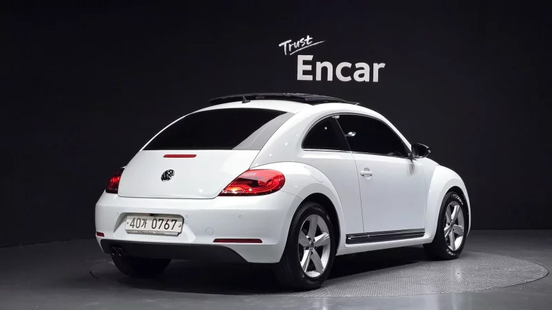 Volkswagen BEETLE