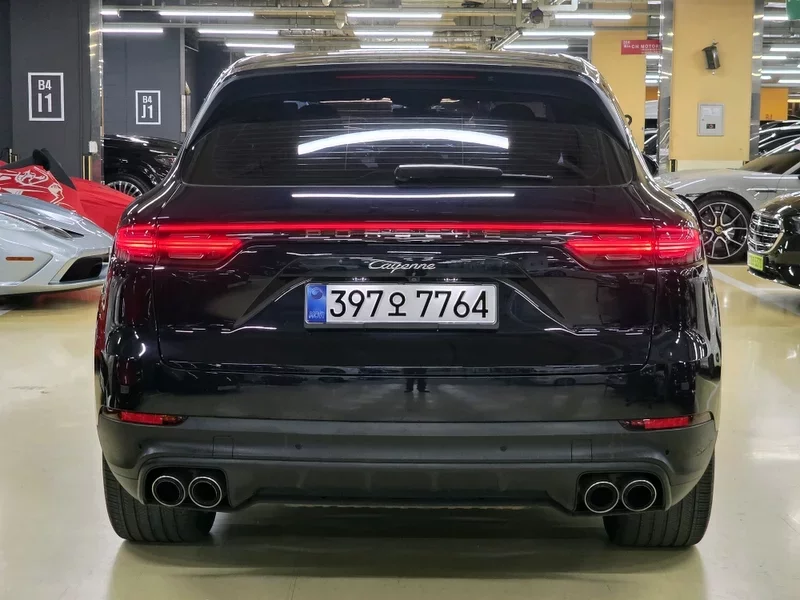 Porsche CAYENNE