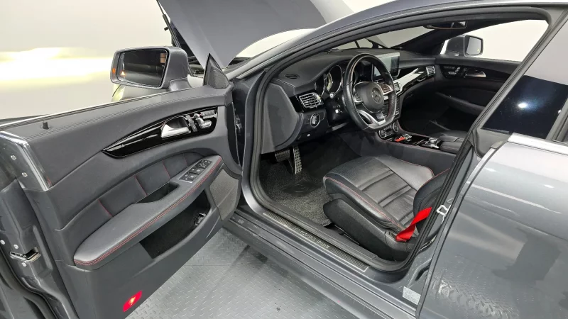 Mercedes-Benz CLS-Class