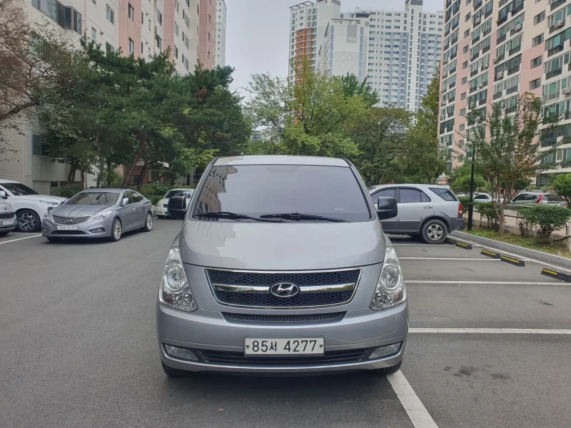 Hyundai Starex