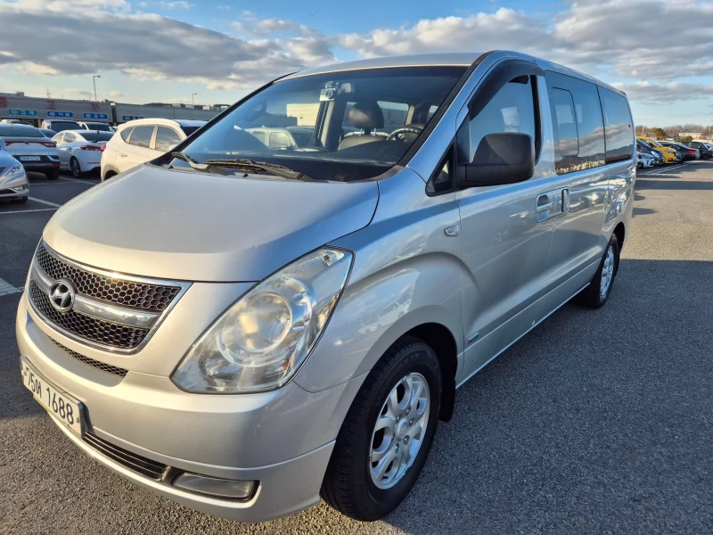 Hyundai Starex