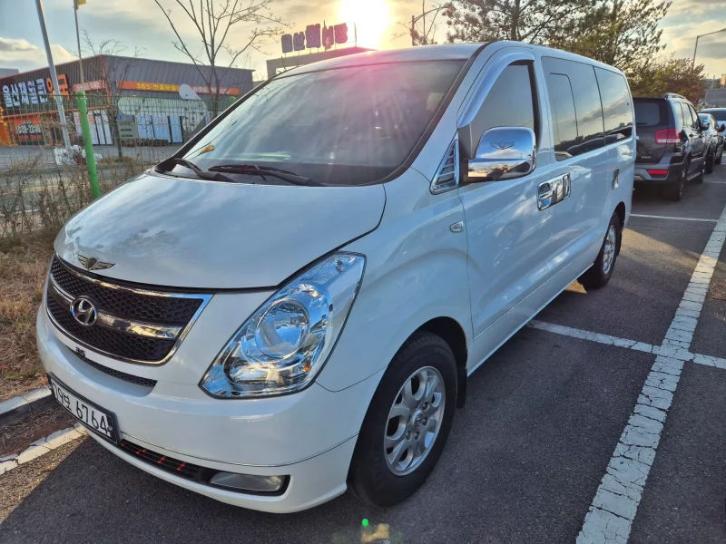 Hyundai Grand Starex