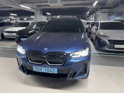 BMW iX3