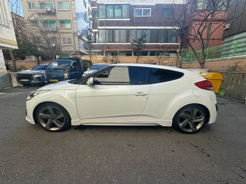 Hyundai Veloster