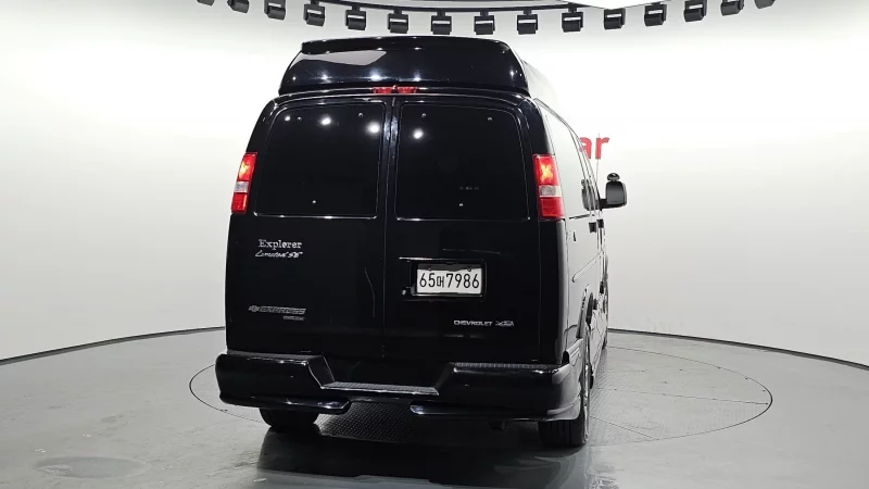 Chevrolet Express Van