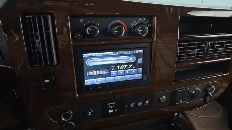 Chevrolet Express Van