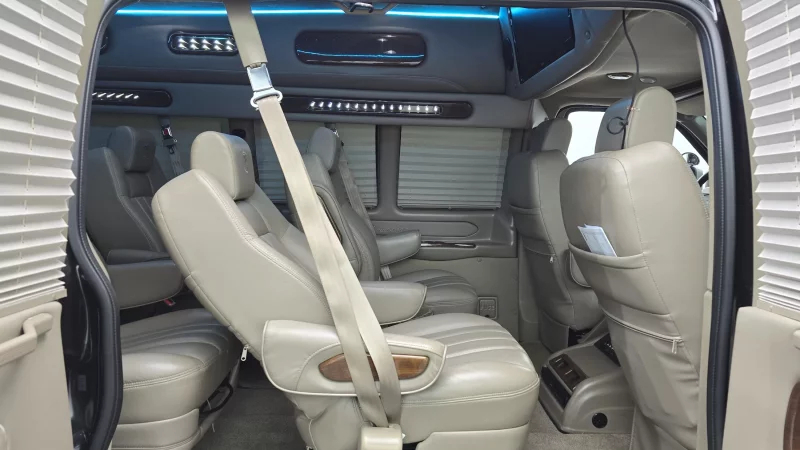 Chevrolet Express Van