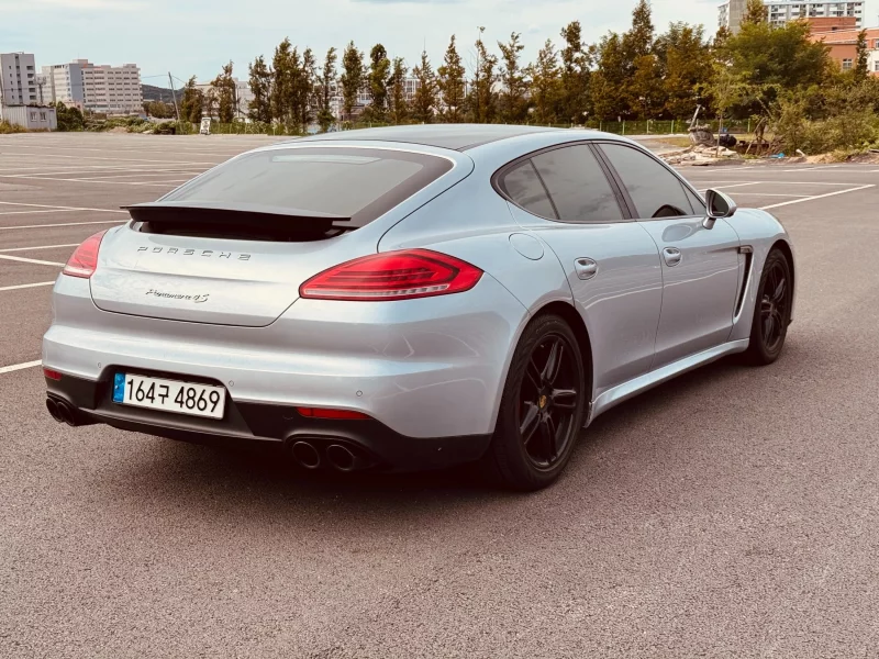 Porsche PANAMERA